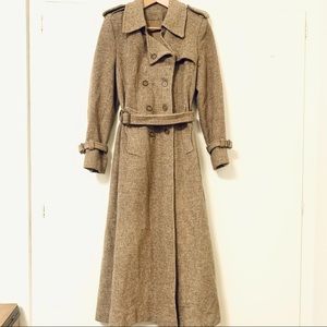 Vintage Duster coat. Size 6 .Shoulders 15”flat, 49” long